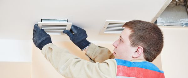 ventilation engineer worker